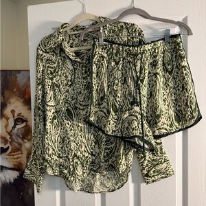 Green and Cream Printed Shirt & Short Set (Shorts Medium, Top Small)